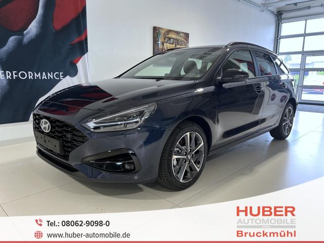 Hyundai i30 - GO+ 1.0 T-GDi 73 kW (100 PS) 2-Zonen-Klimaautomatik, Lenkradheizung, Sitzheizung, Navigationssystem, DAB, Apple CarPlay, Android Auto, LED-Abblendlicht, Lichtsensor, Einparkhilfe vorne und hinten, Rückfahrkamera, 17 Zoll Leichtmetallfelgen, uvm.