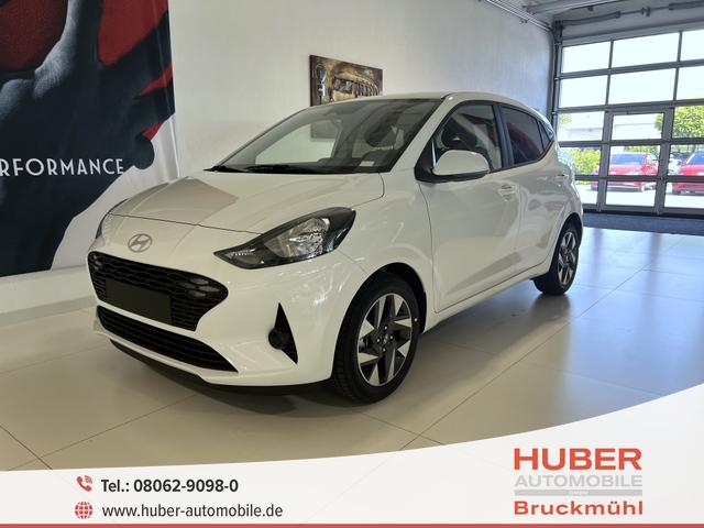 Hyundai i10 - i Line Plus 1,0 MT 49 kW (67 PS) Klimaanlage, Lenkradheizung, Sitzheizung, Höhenverstellbarer Fahrersitz, Radio, DAB, Android Auto & Apple CarPlay, Tempomat, Spurhalteassistent, Verkehrszeichenerkennung, Privacy Glass, 15 Z Leichtmetallfelgen, uvm.