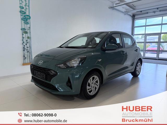 Hyundai i10 - GO 1.0 MT 46 kW (63 PS) Klimaanlage, Sitzheizung, Lenkradheizung, Navigationssystem, Radio, DAB, Bluetooth, Android Auto, Apple CarPlay, Rückfahrkamera, Einparkhilfe hinten, Fernlichtassistent, Lichtsensor, uvm.