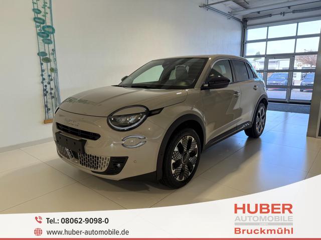 Fiat 600 - La Prima Hybrid 1.2 T3 107 kW (145 PS) DCT Klimaautomatik, Massagesitz, Sitzheizung, elektrisch verstellbarer Fahrersitz, Radio, DAB, Apple CarPlay, Android Auto, Navigationssystem, 18 Zoll Leichtmetallfelgen, uvm.
