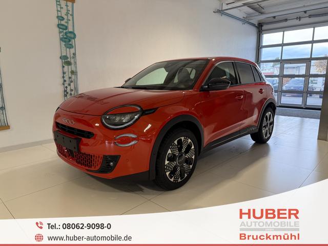 Fiat 600 - La Prima Hybrid 1.2 T3 107 kW (145 PS) DCT Klimaautomatik, Massagesitz, Sitzheizung, elektrisch verstellbarer Fahrersitz, Radio, DAB, Apple CarPlay, Android Auto, Navigationssystem, 18 Zoll Leichtmetallfelgen, uvm.