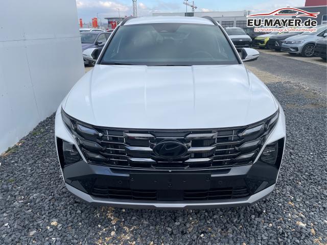 Hyundai / TUCSON FACELIFT / Wei&szlig; / / / 