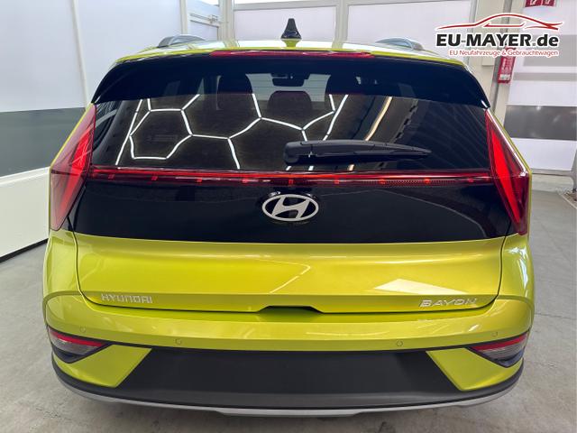 Hyundai / BAYON / Gr&uuml;n / / / NAVI SHZ RFK PDC KLIMAAUTOMATIK Licht/Regensensor