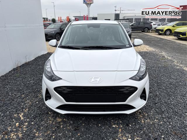 Hyundai / i10 / Wei&szlig; / / / AUT NAVI SHZ TEMPOMAT 