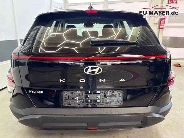 Hyundai / KONA / Schwarz / / / NAVI KLIMAAUTOMATIK PDC v+h RFK