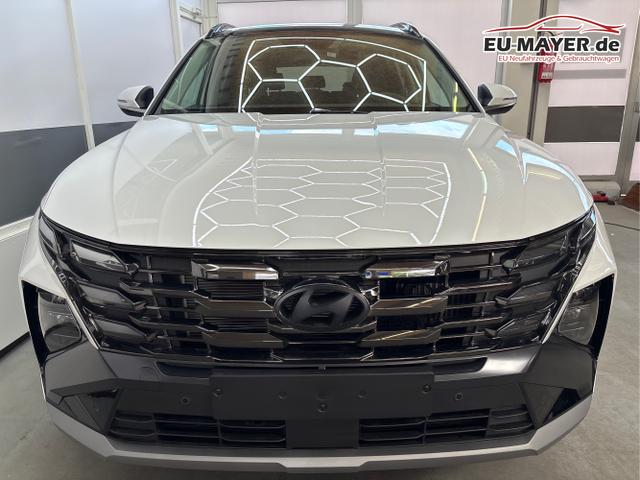 Hyundai / TUCSON / Wei&szlig; / / / PANO SHZ v+h 18 ALU