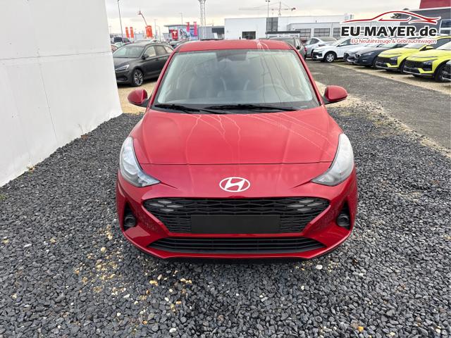 Hyundai / i10 / Rot / / / AUT NAVI SHZ RFK TEMPOMAT 