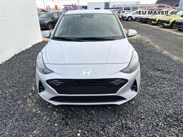 Hyundai / i10 / Grau / / / AUT NAVI SHZ RFK TEMPOMAT 