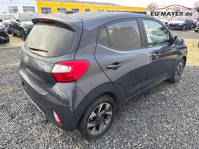Hyundai / i10 / Grau / / / AUT NAVI SHZ RFK TEMPOMAT 