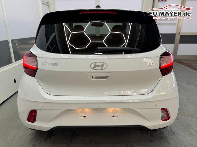 Hyundai i10 PREMIUM AUT SHZ KLIMAAUTOMATIK AMBIENTE ALU RFK PDC NAVI 
