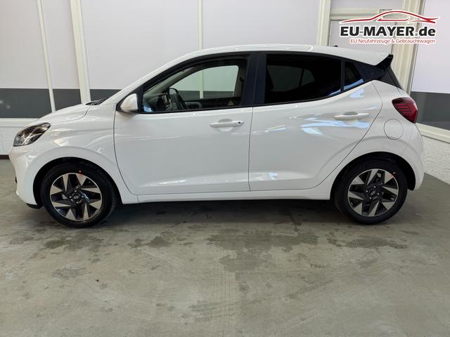 Hyundai i10 PREMIUM AUT SHZ KLIMAAUTOMATIK AMBIENTE ALU RFK PDC NAVI 