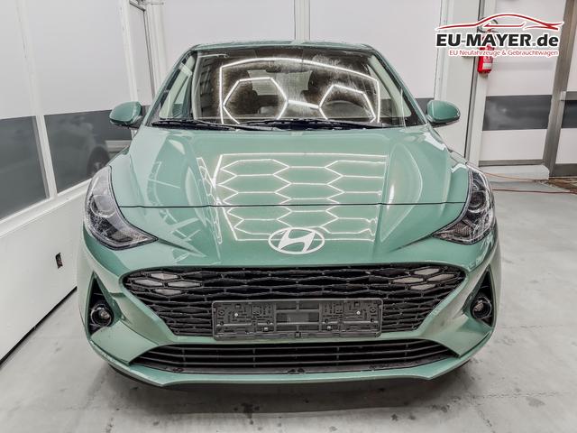 Hyundai i10 PREMIUM AUT SHZ KLIMAAUTOMATIK AMBIENTE ALU RFK PDC NAVI 