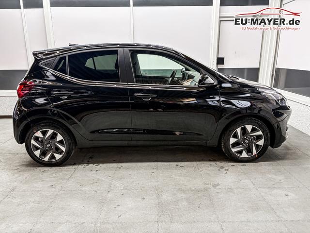 Hyundai i10 PREMIUM AUT SHZ KLIMAAUTOMATIK AMBIENTE ALU RFK PDC NAVI 