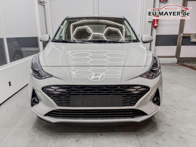 Hyundai i10 PREMIUM AUT SHZ KLIMAAUTOMATIK AMBIENTE ALU RFK PDC NAVI 