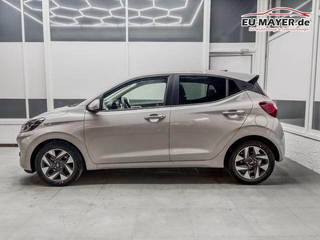 Hyundai i10 PREMIUM AUT SHZ KLIMAAUTOMATIK AMBIENTE ALU RFK PDC NAVI 