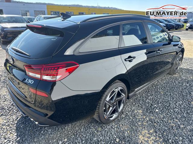 Hyundai / i30 / Schwarz / / / DCT N-LINE SHZ NAVI RFK