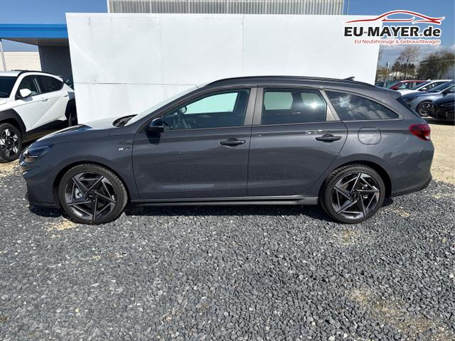 Hyundai / i30 / Grau / / / 