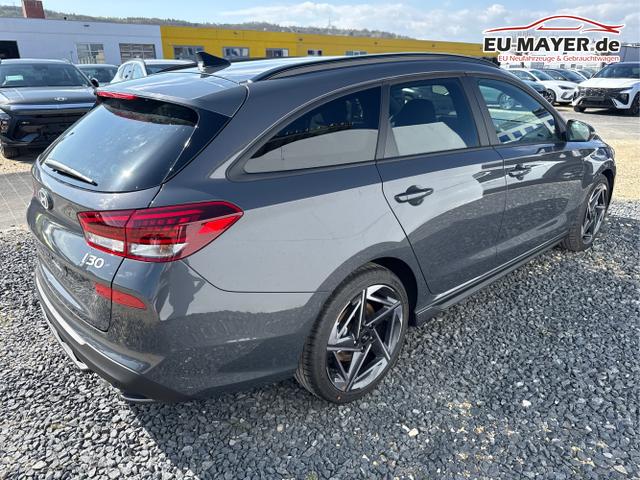 Hyundai / i30 / Grau / / / 