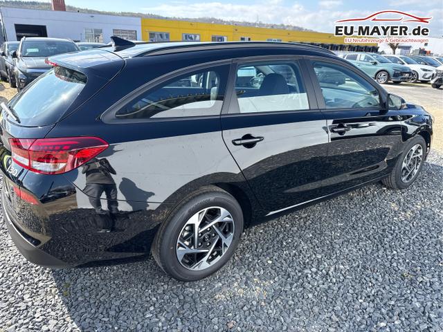 Hyundai / i30 / Grau / / / 