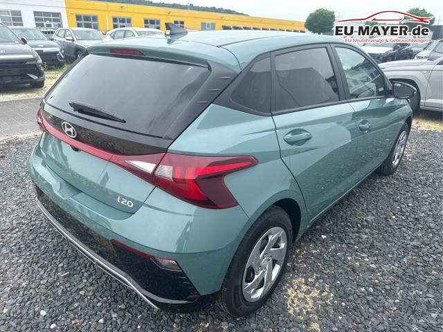 Hyundai / i20 / Grau / / / 