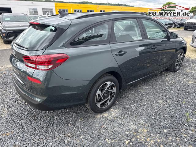 Hyundai / i30 / Grau / / / 