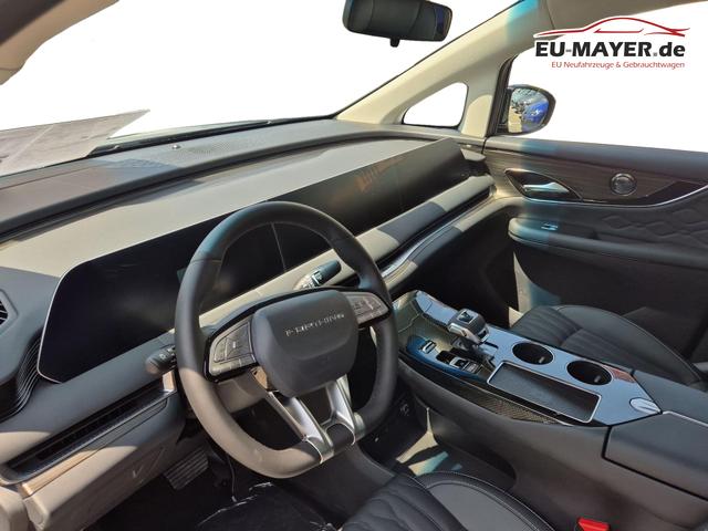 DFM / DFM Forthing 9 / Schwarz / / / 