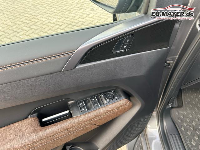 Volkswagen / Amarok / Grau / / / PanAmericana 3.0 TDI V6 4MOTION / AHK Navi