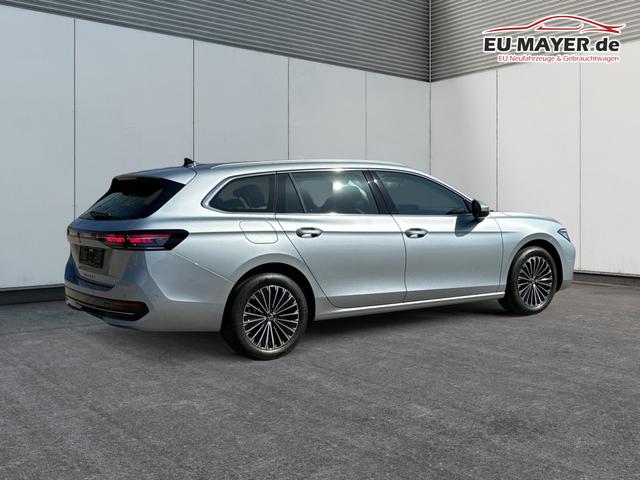 Volkswagen / Passat Variant / / / / DSG+NAVI+MATRIX+MASSAGE+ACC+KAMERA