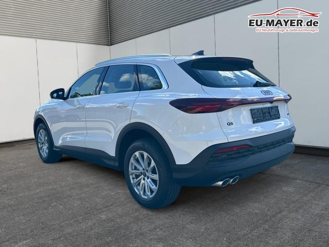 Audi / Q5 / Wei&szlig; / / / QUATTRO AHK+NAVI+LED+SHZ+PDC, Beispielbilder, ggf. teilweise mit Sonderausstattung