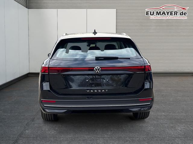 Volkswagen / Passat Variant / Schwarz / / / DSG+AHK+MASSAGE+NAVI+ACC+KAMERA+LED+17 ALU
