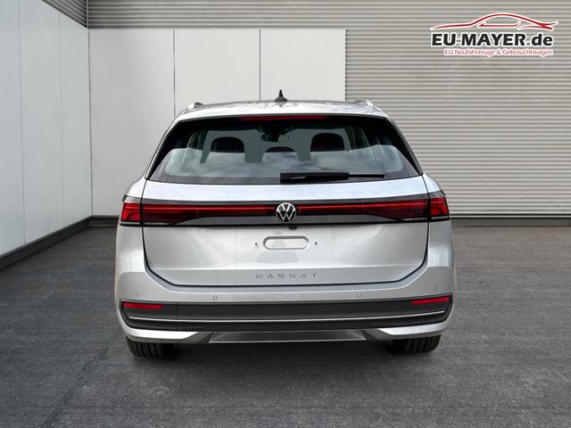 Volkswagen / Passat Variant / Silber / / / DSG+AHK+MASSAGE+NAVI+ACC+KAMERA+LED+17 ALU