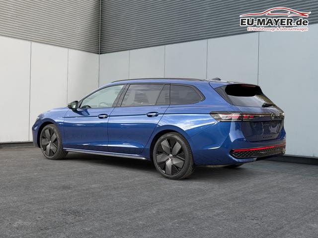Volkswagen / Passat Variant / Blau / / / 4WD+BLACK+PANO+AHK+DCC+MATRIX+HARMAN