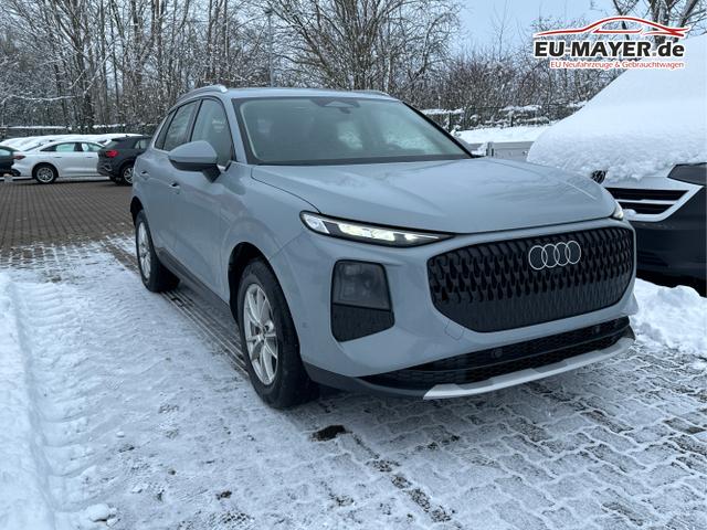 Audi / Q3 / Grau / / / AHK+NAVI+KAMERA+PDC+EL.HECKKL.+LED