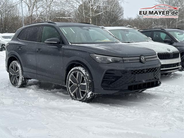 Volkswagen / Tiguan / Grau / / / PLUG-IN+PANO+AHK+HD MATRIX+NAVI+BLACK STYLE+20LM+ACC