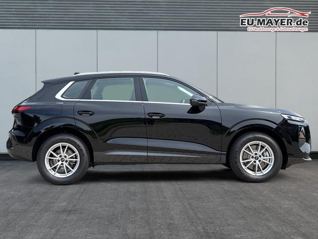 Audi / Q3 / Schwarz / / / KAMERA+NAVI+PDC+EL.HECKKL.+LED+17LM