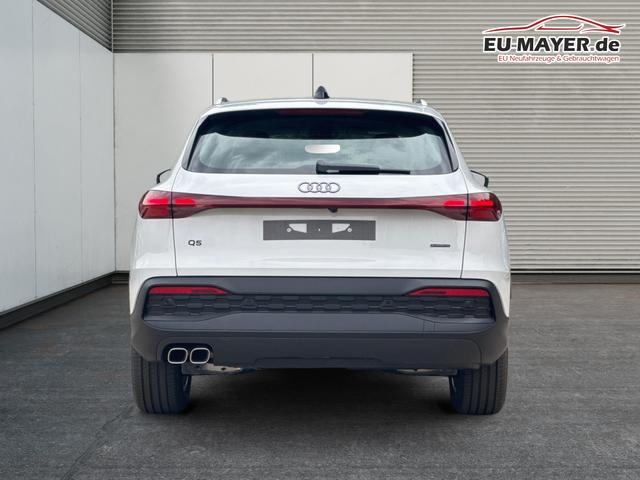 Audi / Q5 / Wei&szlig; / / / QUATTRO+NAVI+KAMERA+AHK+SHZ+PDC+ACC
