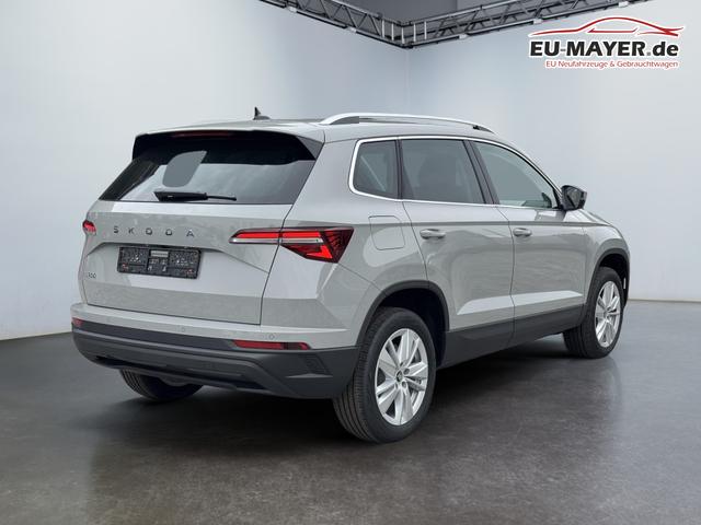 Skoda Karoq Extra Plus 2,0 TDI DSG 2Zoklima 2xEinparkhilfe AHK Kamera Sitzheizung beheiztes Lenkrad 