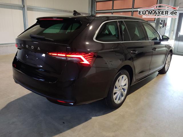 Skoda / Octavia Combi / Schwarz / / / 