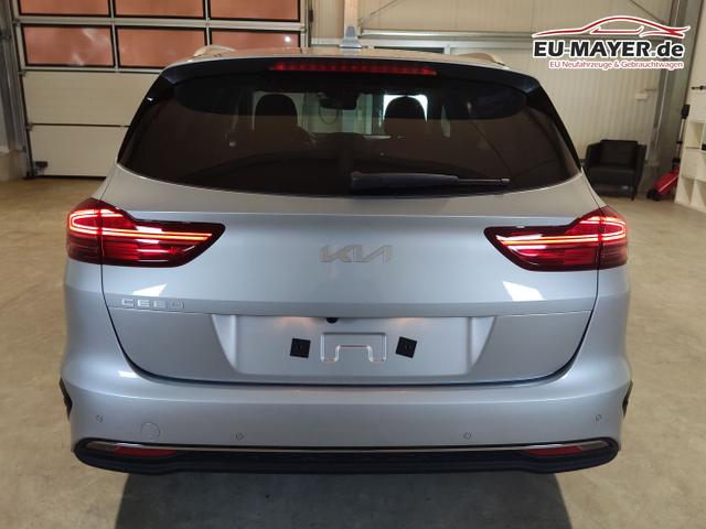 Kia / Ceed Sportswagon / Silber / / / , Beispielbilder, ggf. teilweise mit Sonderausstattung