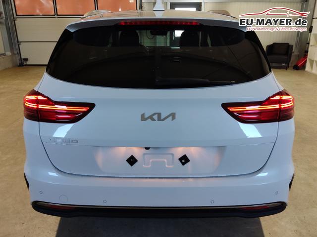 Kia / Ceed Sportswagon / Wei&szlig; / / / , Beispielbilder, ggf. teilweise mit Sonderausstattung