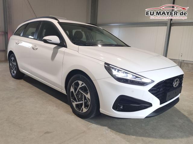 Hyundai / i30 Kombi / Wei&szlig; / / / , Beispielbilder, ggf. teilweise mit Sonderausstattung