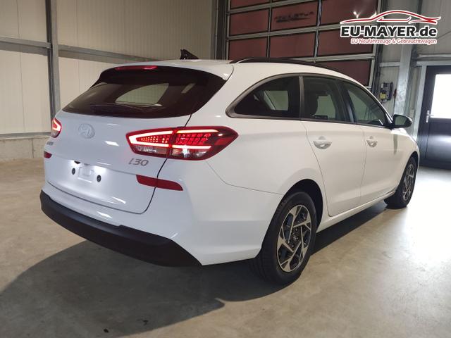 Hyundai / i30 Kombi / Wei&szlig; / / / , Beispielbilder, ggf. teilweise mit Sonderausstattung