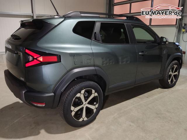 Dacia / Duster / Gr&uuml;n / / / , Beispielbilder, ggf. teilweise mit Sonderausstattung