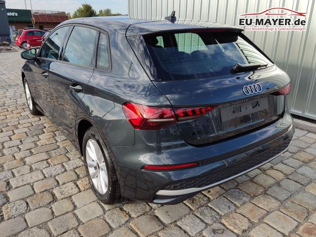 Audi / A3 Sportback / Grau / / / 
