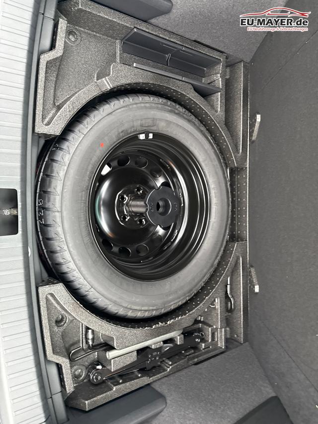 Skoda / Karoq / Grau / / / , Beispielbilder, ggf. teilweise mit Sonderausstattung