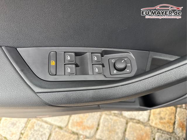 Skoda / Karoq / Schwarz / / / , Beispielbilder, ggf. teilweise mit Sonderausstattung