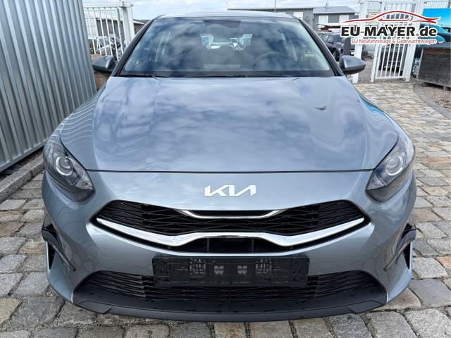 Kia / Ceed / Silber / / / , Beispielbilder, ggf. teilweise mit Sonderausstattung