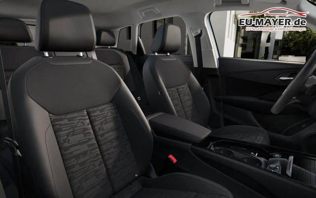 Audi Q3 Intense Tech LED+ KlimaP MMI+ Keyl PrivG 17Z eHK PDC+ 