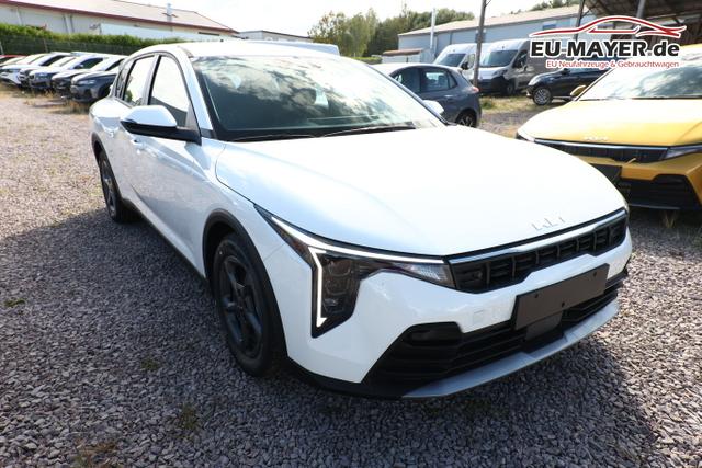 Kia K4 MT SHZ ACC Nav LED Kam Keyl 2xPDC LM16 CarPl 