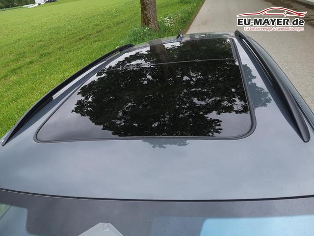 Volkswagen Tiguan 2.0 TDI 110 kW R-Line DSG Head Up Black 360 AHK 